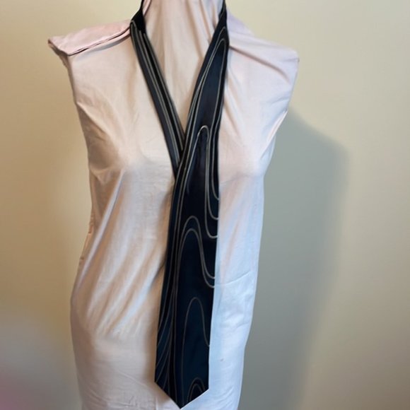 Pierre Cardin silk ties in bold patterns bundle of 2 - Picture 5 of 5